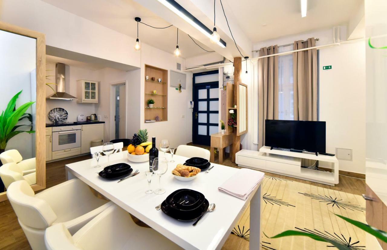Ban Jelacic Apartment Загреб Экстерьер фото